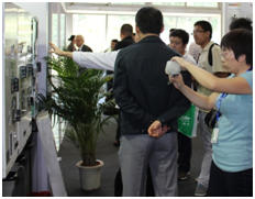 赫茲曼與客戶交流6 赫茲曼與客戶交流6